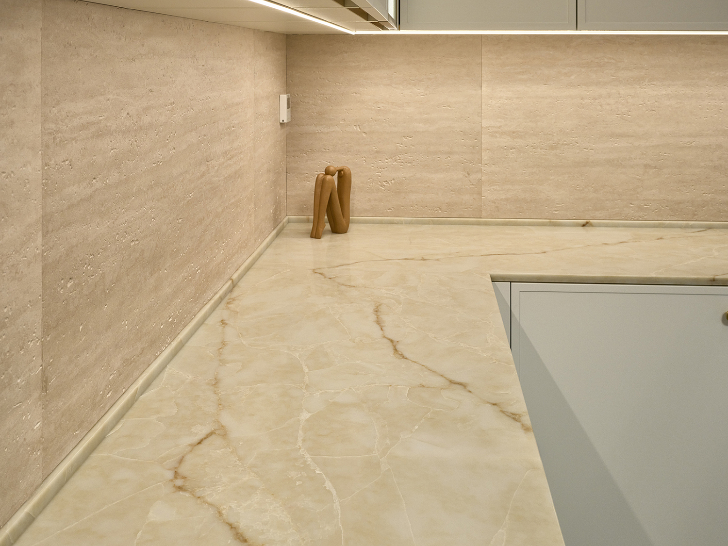 Aleph Stone A96 IVORY GLACE