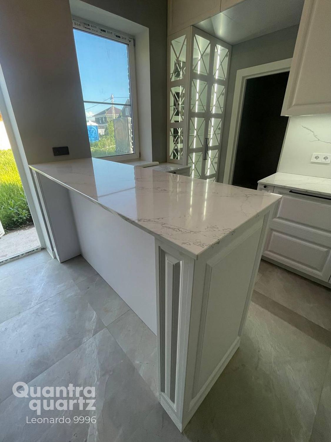Quantra Quartz Leonardo 9996