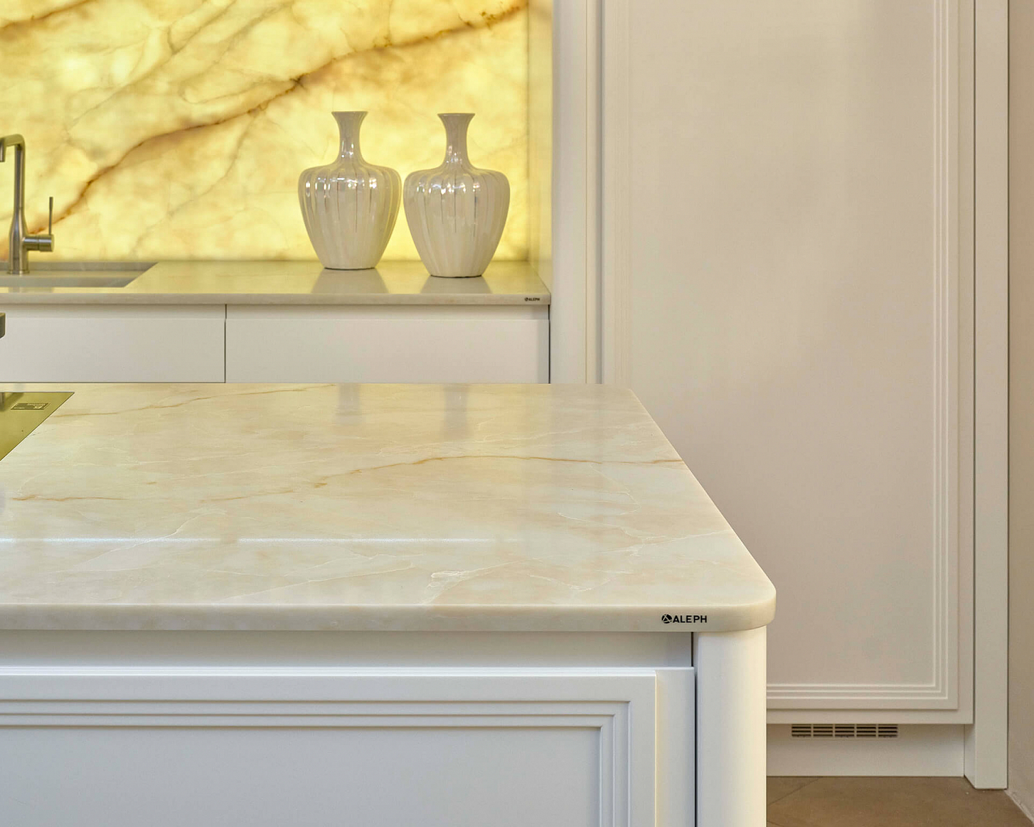 Aleph Stone A96 IVORY GLACE