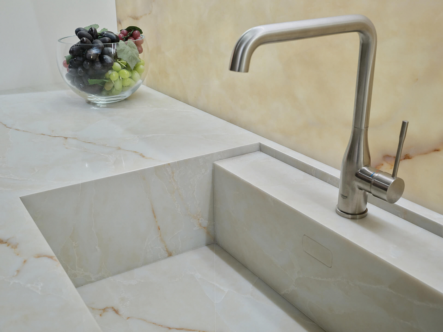 Aleph Stone A96 IVORY GLACE